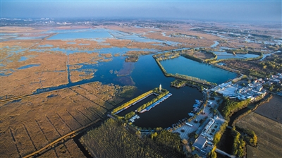 生態(tài)環(huán)境部4月例行發(fā)布會(huì)聚焦水污染防治 水環(huán)境管理司司長(zhǎng)回應(yīng)黑臭水體、工業(yè)園區(qū)廢水等問題